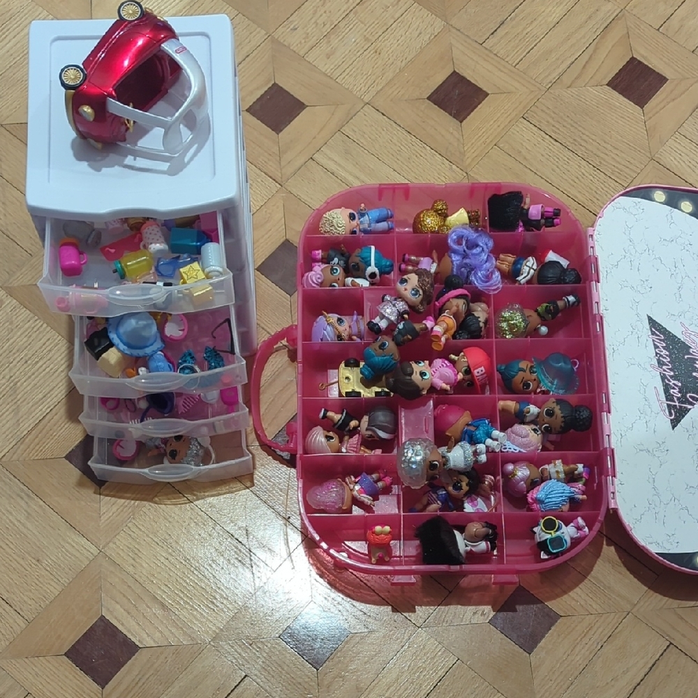 L.O.L. Surprise! Pink Doll Organizer with Accessories